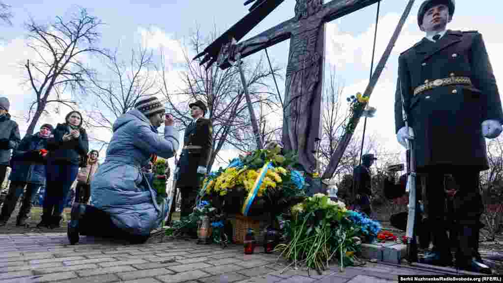 Від 18 до 20 лютого 2014 року на Майдані загинуло найбільше людей &ndash; 78 осіб, після 20 лютого &ndash; ще 20. Усі вони увійшли до меморіалу борців за українську незалежність &ndash; до Небесної сотні