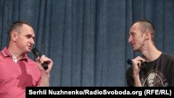 Олег Сенцов та Олександр Кольченко на пресконференції після звільнення, Київ, 10 вересня 2019 року