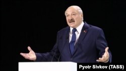 Президент Білорусі Олександр Лукашенко під час виступу на другому форумі регіонів України і Білорусі. Житомир, 4 жовтня 2019 року
