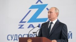 Президент Росії Володимир Путін на заводі «Залив» у Керчі 20 липня 2020 року