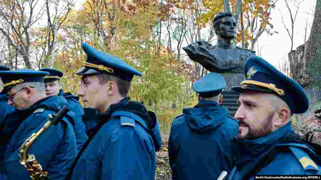 Показовий оркестр 38 об&#39;єднаного центру Повітряних Сил Збройних Сил України виконав кримськотатарський народний танець &ndash; Хайтарму