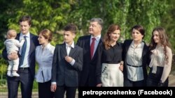 Президент України Петро Порошенко із родиною (архівне фото)