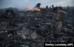 Одне з місць падіння уламків «Боїнга». Донеччина, неподалік села Грабове, 17 липня 2014 року