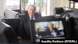 Ayaz Mütəllibov AzadlıqRadiosuna müsahibə verir