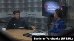 Український політолог Володимир Фесенко та ведуча «Денного шоу» на Радіо Крим.Реалії Катерина Некреча