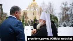 Президент України Петро Порошенко та митрополит Черкаський і Канівський Софроній. Черкаси, 20 листопада 2018 року