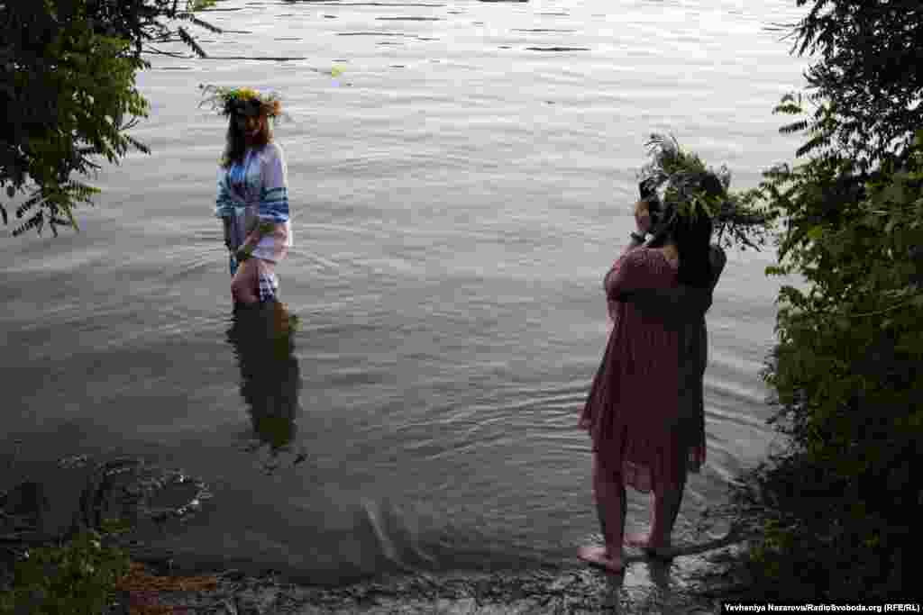 Фото у дніпровських водах на пам&#39;ять