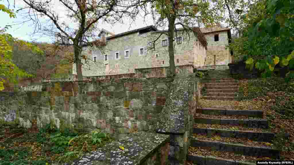 Середньовічний храм закрила радянська влада в 1925 році. Протягом тривалого часу на його території був піонерський табір. Під час Другої світової війни комплекс сильно постраждав