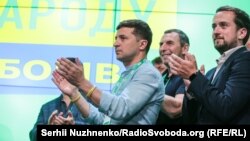 Президент України Володимир Зеленський у штабі партії «Слуга народу», Київ, 21 липня 2019 року