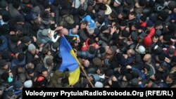 Зіткнення під час мітингу 26 лютого 2014 року в Сімферополі