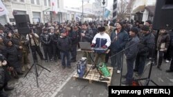 Проросійських мітинг в центрі Сімферополя. 28 лютого 2014 року