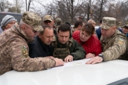 Зеленський під час візиту до Золотого, 26 жовтня 2019 року