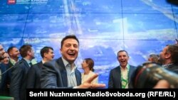 Реакція Володимира Зеленського на оголошення в ЦВК його перемоги у другому турі президентських виборів в Україні, 21 квітня 2019 року