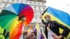 Організатори KyivPride очікували близько 10 тисяч учасників, але через погодні умови та епідемію коронавірусу приєдналися&nbsp;близько 7 тисяч людей