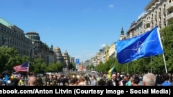 Фотогалерея: У Празі освистали «Нічних вовків»