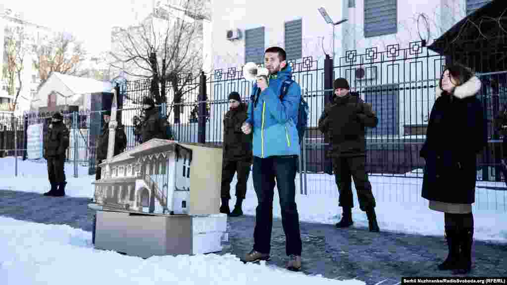 Програмний директор &laquo;Кримського Дому&raquo; Алім Алієв