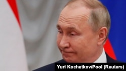 «Автори, виконавці, замовники – спецслужби України», – каже Володимир Путін