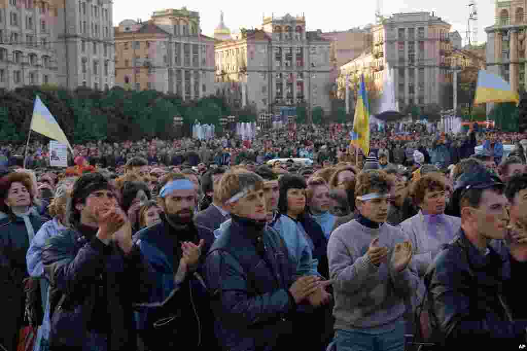 Революція на граніті перемогла &ndash; вперше за багато десятиліть громадські активісти у відкритій боротьбі змусили компартійну владу погодитися на їхні політичні вимоги. Більше про студентське голодування&nbsp;читайте за лінком