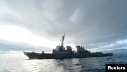 Ракетний есмінець 6-го флоту ВМС США «USS Ross»