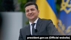 Оцінки депутатів щодо першого року каденції президента Зеленського розділились